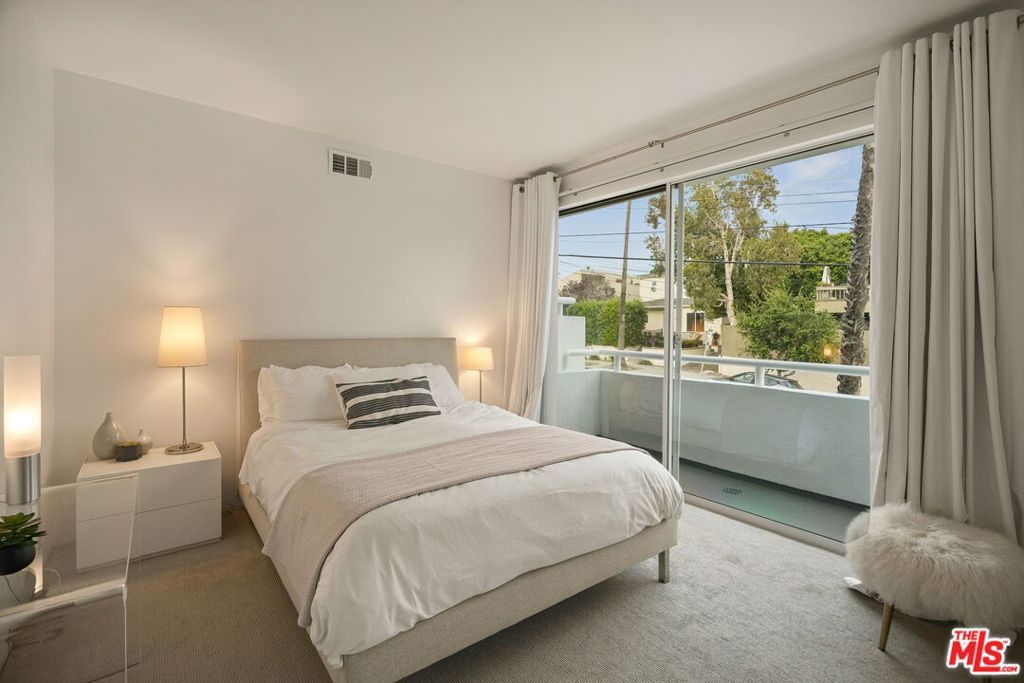 Image 17 of property listing at 611 Pacific Street, Santa Monica, CA 90405
