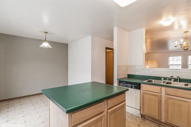 274 Holiday Lane, Hainesville, IL 60073