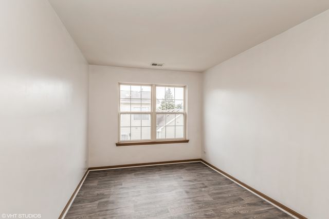 274 Holiday Lane, Hainesville, IL 60073