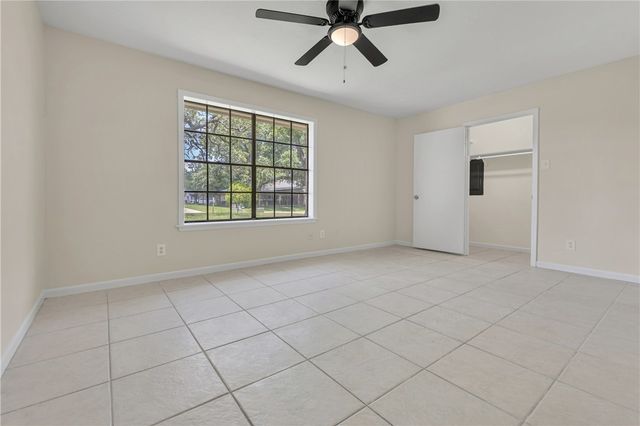 2201 Barak Lane, Bryan, TX 77802