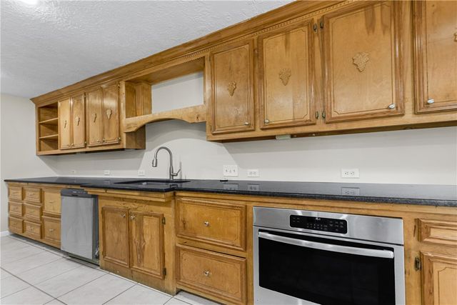 2201 Barak Lane, Bryan, TX 77802