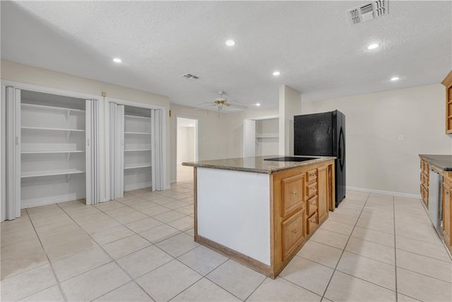 2201 Barak Lane, Bryan, TX 77802