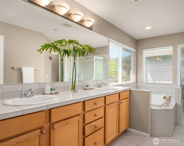 4507 S 220th Street, Kent, WA 98032