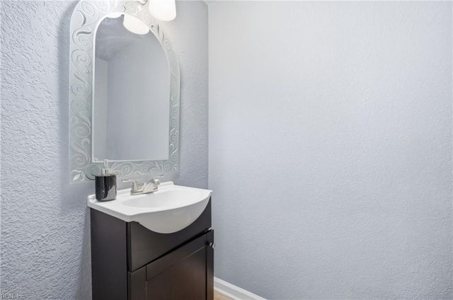 1038 24th ST, Newport News, VA 23607