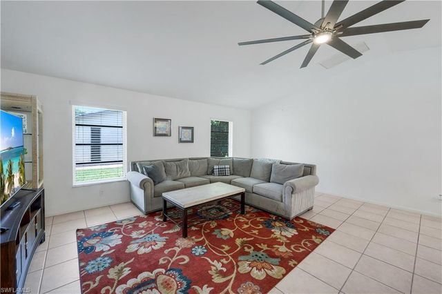 2526 SE 19th PL, Cape Coral, FL 33904