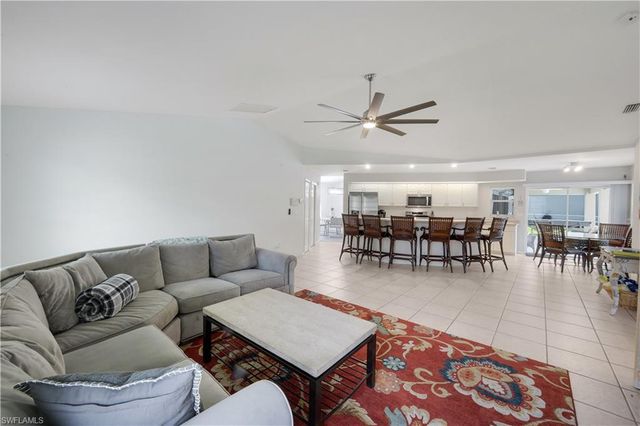 2526 SE 19th PL, Cape Coral, FL 33904