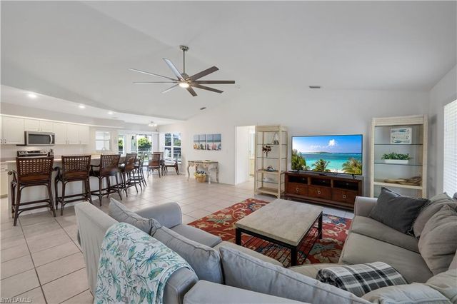 2526 SE 19th PL, Cape Coral, FL 33904