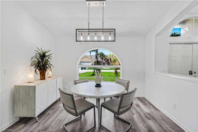 2526 SE 19th PL, Cape Coral, FL 33904