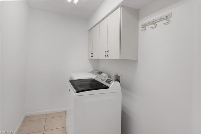 2526 SE 19th PL, Cape Coral, FL 33904
