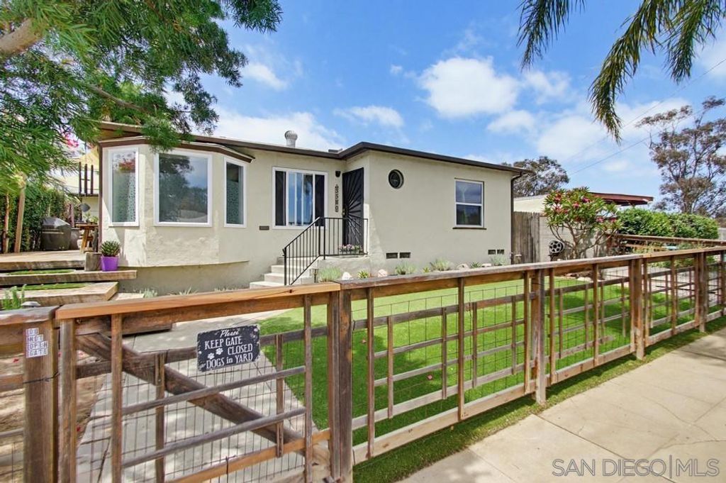 Image 6 of property listing at 3580 Redwood St, San Diego, CA 92104