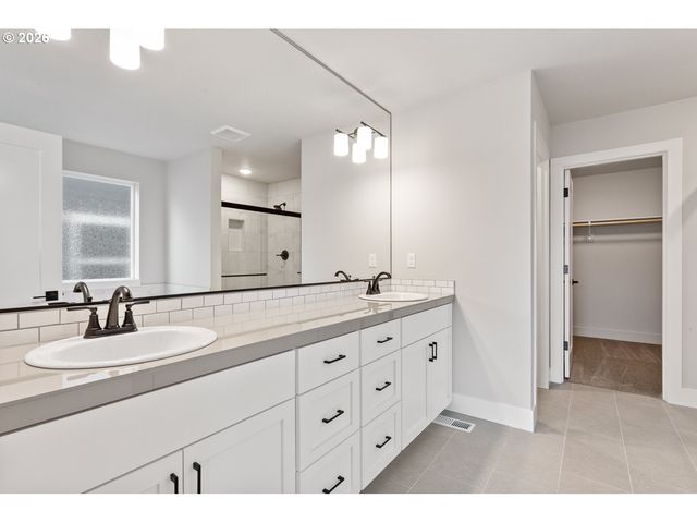 8568 Se ORION Ln, Hillsboro, OR 97123