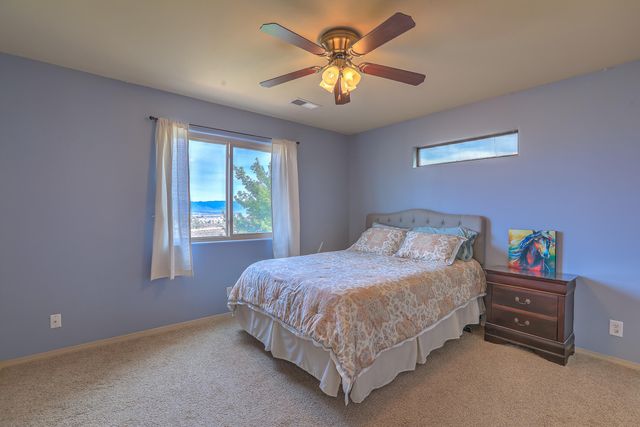 714 10th Street NE, Rio Rancho, NM 87124