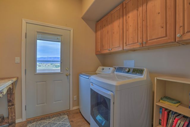 714 10th Street NE, Rio Rancho, NM 87124