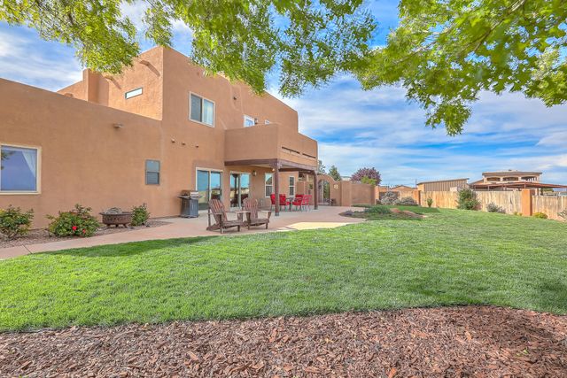 714 10th Street NE, Rio Rancho, NM 87124