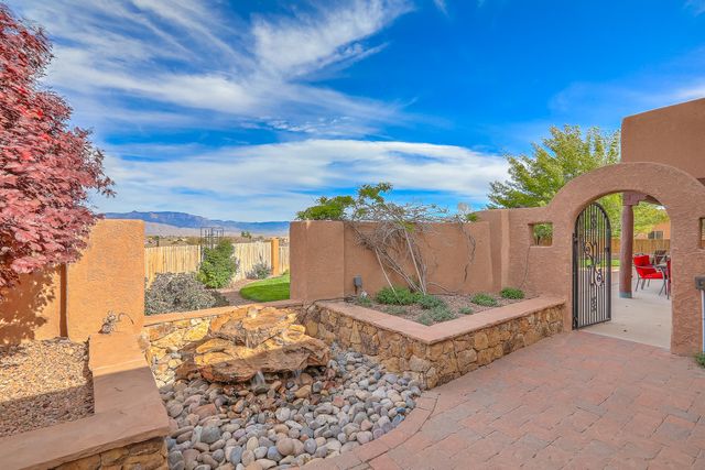 714 10th Street NE, Rio Rancho, NM 87124