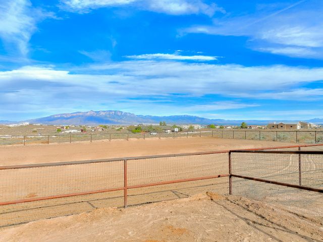 714 10th Street NE, Rio Rancho, NM 87124