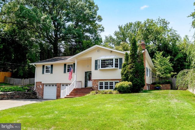 8606 BOUND BROOK LN, Alexandria, VA 22309