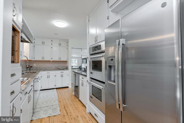 8606 BOUND BROOK LN, Alexandria, VA 22309