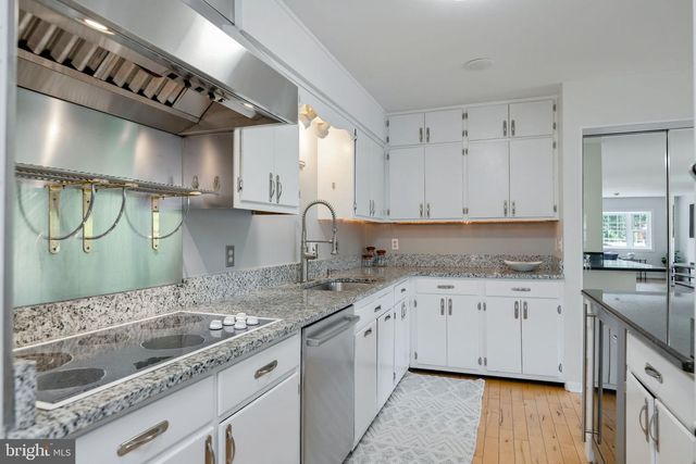 8606 BOUND BROOK LN, Alexandria, VA 22309