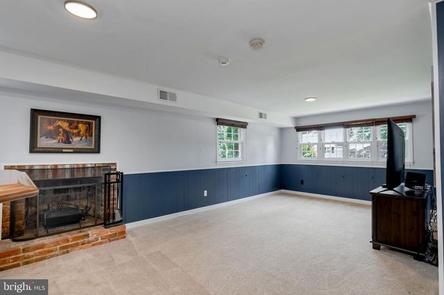 8606 BOUND BROOK LN, Alexandria, VA 22309
