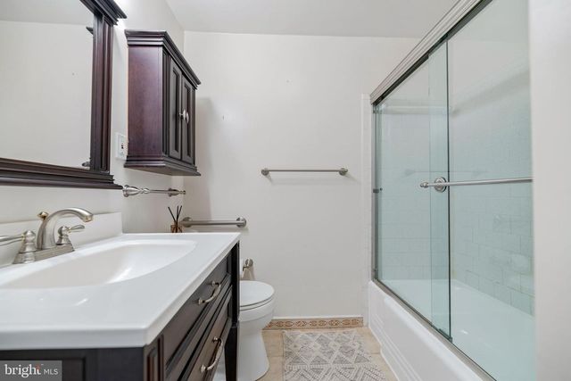 8606 BOUND BROOK LN, Alexandria, VA 22309