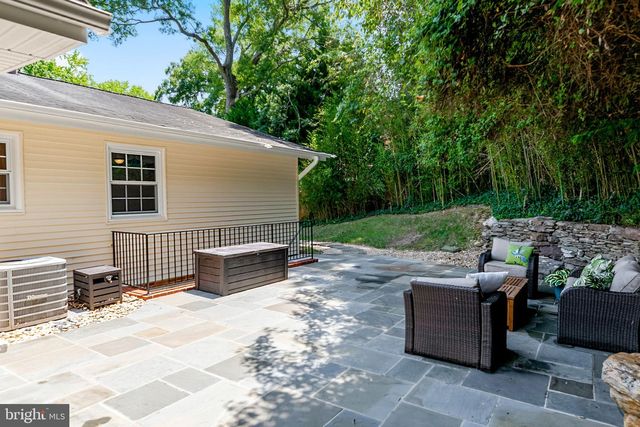 8606 BOUND BROOK LN, Alexandria, VA 22309