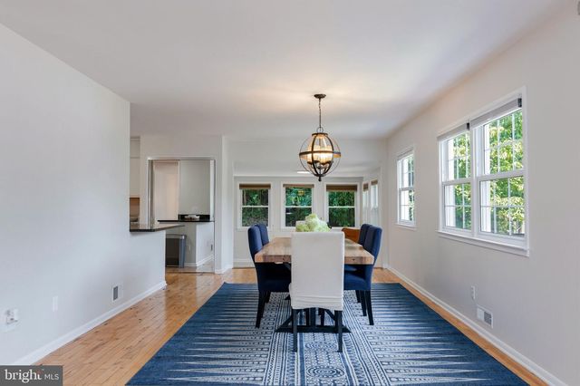 8606 BOUND BROOK LN, Alexandria, VA 22309