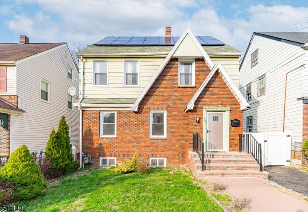 327 Field Pl, Hillside Twp., NJ 07205