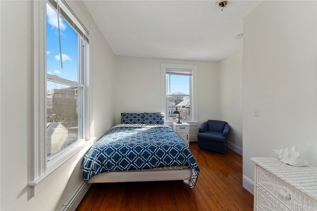 15 Narragansett Avenue 2, Newport, RI 02840