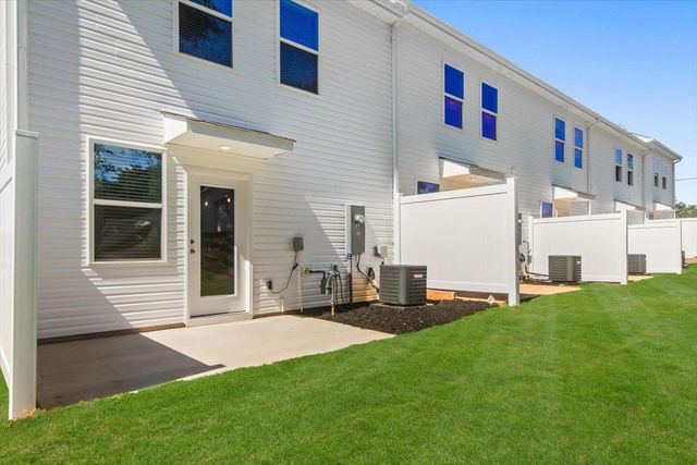 2038 Hillman Way, Roebuck, SC 29376