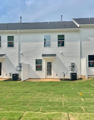 2038 Hillman Way, Roebuck, SC 29376