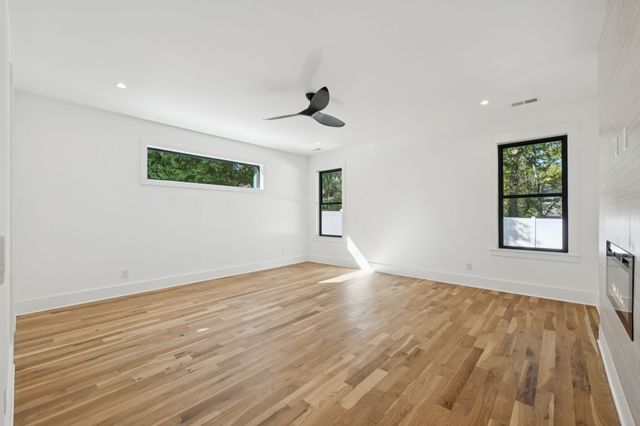 1112 Caldwell Ln, Nashville, TN 37204