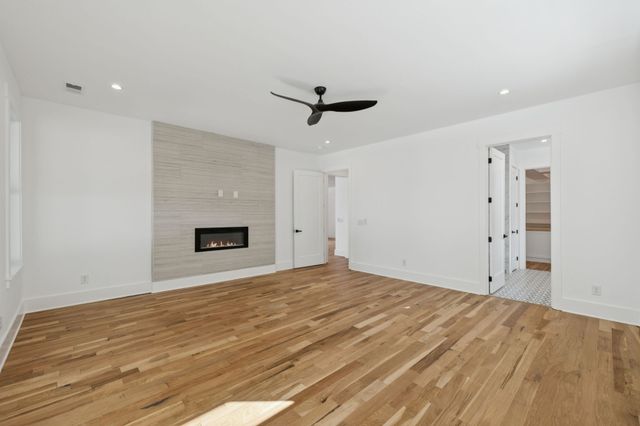 1112 Caldwell Ln, Nashville, TN 37204