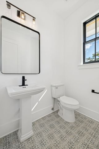 1112 Caldwell Ln, Nashville, TN 37204