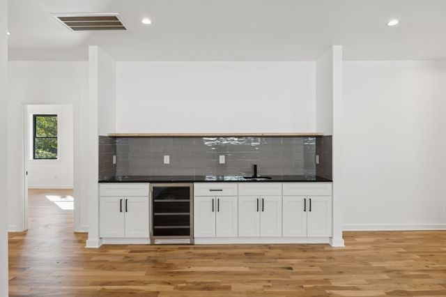 1112 Caldwell Ln, Nashville, TN 37204