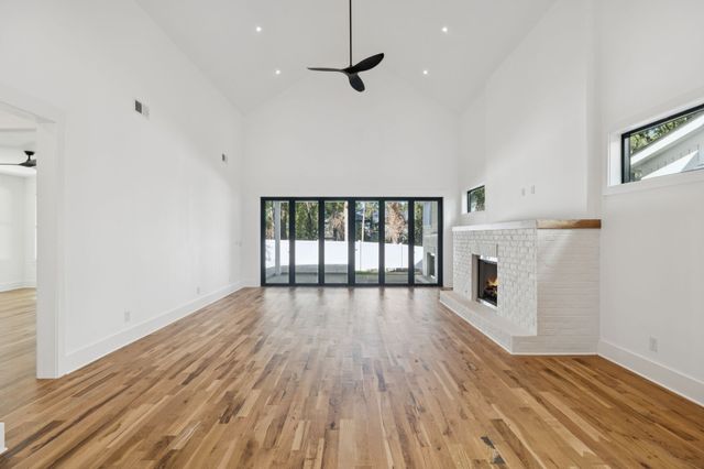 1112 Caldwell Ln, Nashville, TN 37204