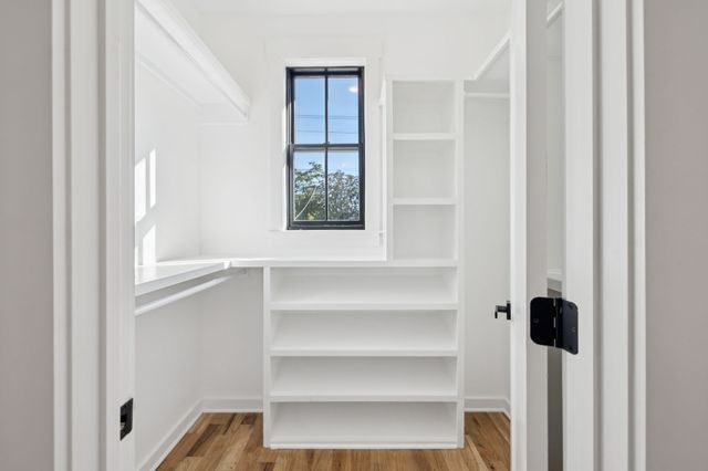 1112 Caldwell Ln, Nashville, TN 37204