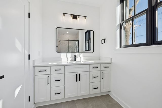 1112 Caldwell Ln, Nashville, TN 37204