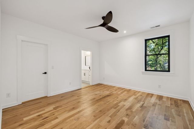 1112 Caldwell Ln, Nashville, TN 37204