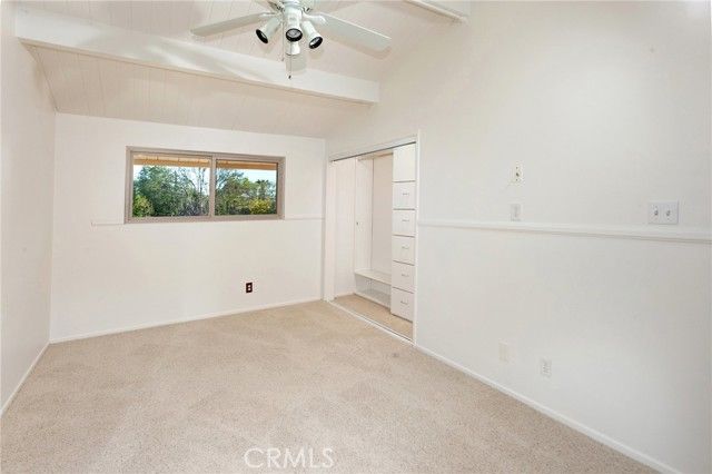 22114 Burton Street, Canoga Park (los Angeles), CA 91304