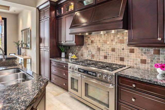 6109 N PALO CRISTI Road, Paradise Valley, AZ 85253