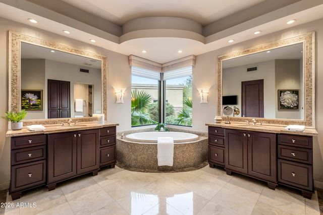 6109 N PALO CRISTI Road, Paradise Valley, AZ 85253