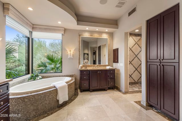 6109 N PALO CRISTI Road, Paradise Valley, AZ 85253