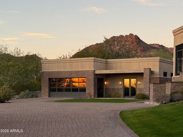 6109 N PALO CRISTI Road, Paradise Valley, AZ 85253