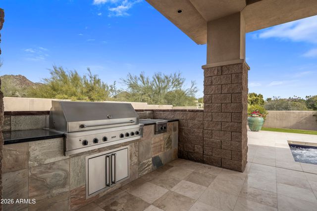6109 N PALO CRISTI Road, Paradise Valley, AZ 85253