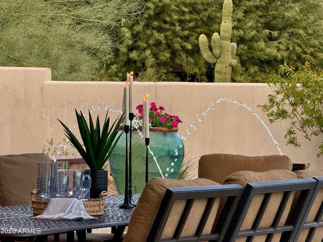 6109 N PALO CRISTI Road, Paradise Valley, AZ 85253