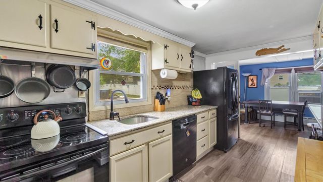 27 Lidge Drive, Farmingville, NY 11738