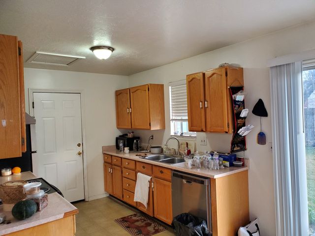 5043 W TICKLEGRASS RD, West Jordan, UT 84081