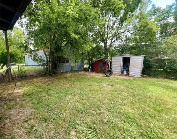 233 W Oneal Street, Wills Point, TX 75169