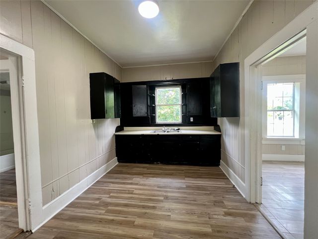 233 W Oneal Street, Wills Point, TX 75169